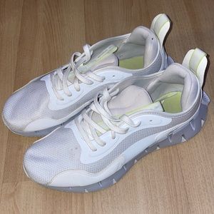 Reebok Men’s Zig Dynamica Running Sneaker